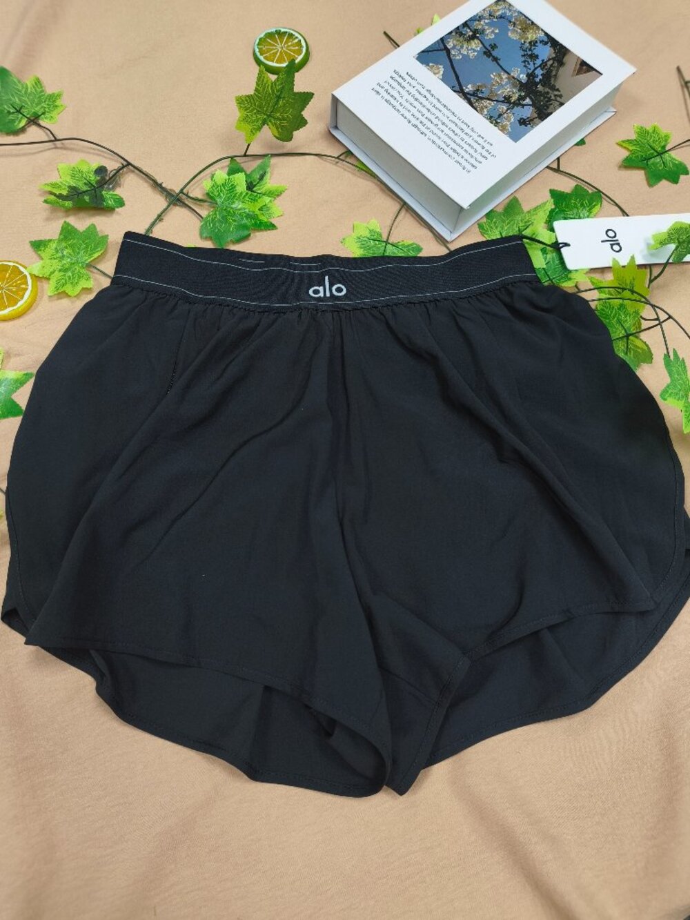 Alo Yoga Black Athletic Short with Pockets💐Tennis, Fitness, Pilates, Daily😉 - Picture 2 of 7